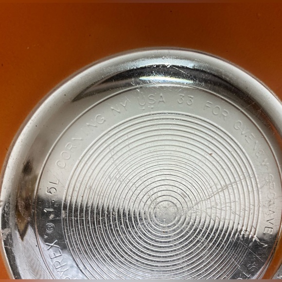 VINTAGE PYREX Round Mixing Bowl #323 Peach with Clear Bottom 1.5L Vintage Retro - Picture 12 of 14